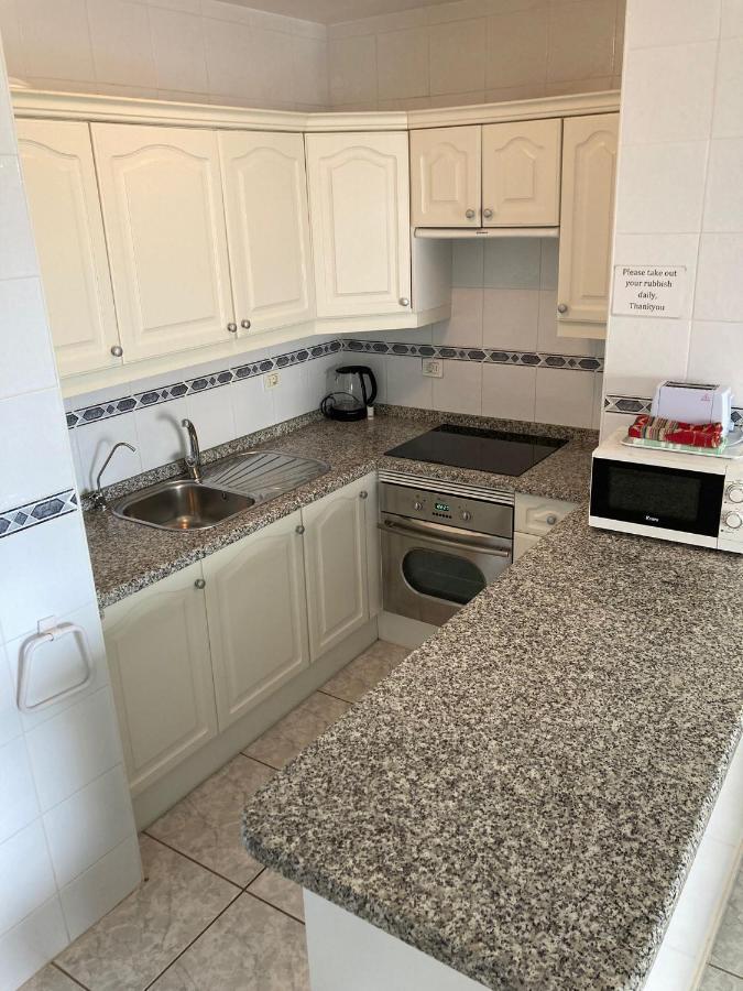 Victoria Court 2, Los Cristianos Guincho  Eksteriør bilde